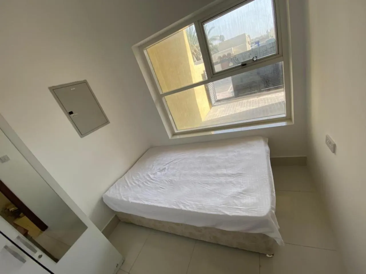 Guest house Economical Rooms For Rent In Dubai United Arab Emirates