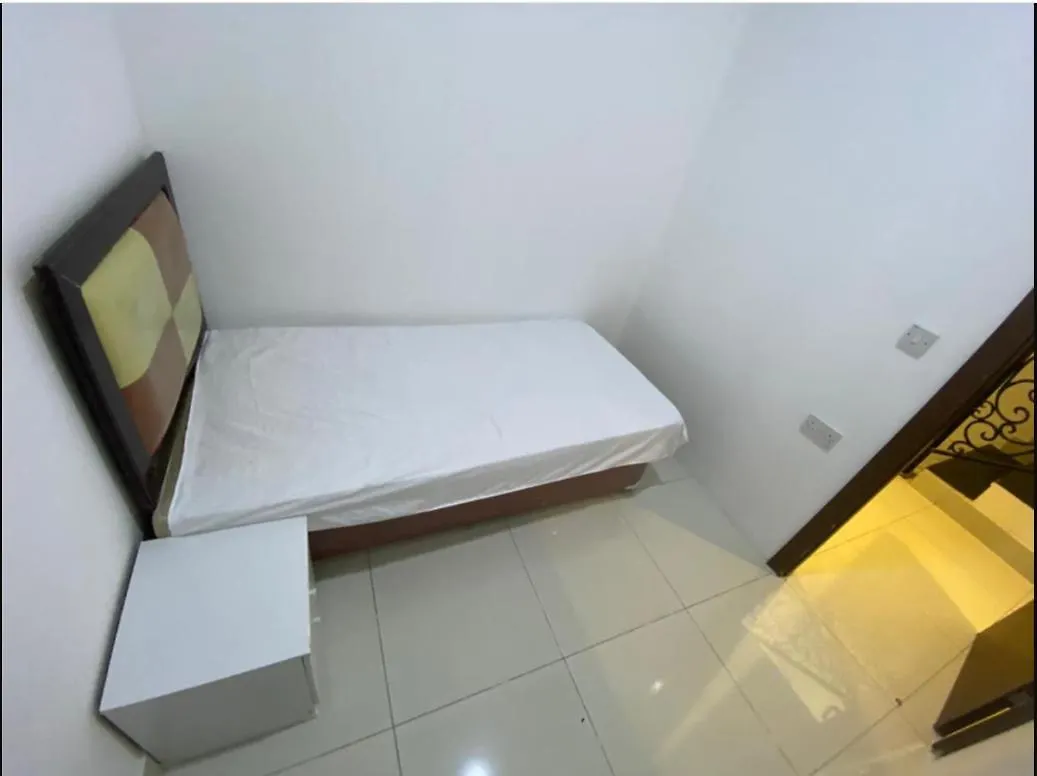 Economical Rooms For Rent In Dubai 0*,  United Arab Emirates