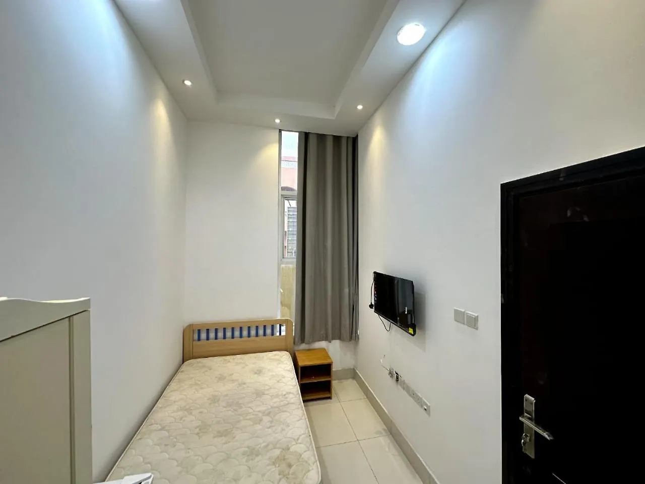 Economical Rooms For Rent In Dubai 0*,