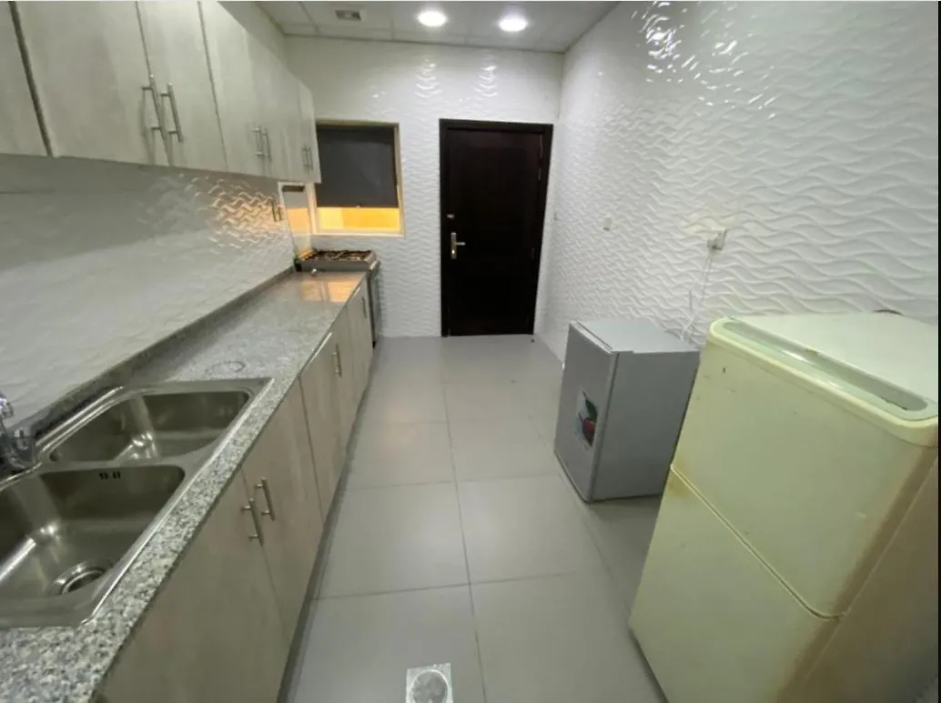 Economical Rooms For Rent In Dubai 0*,