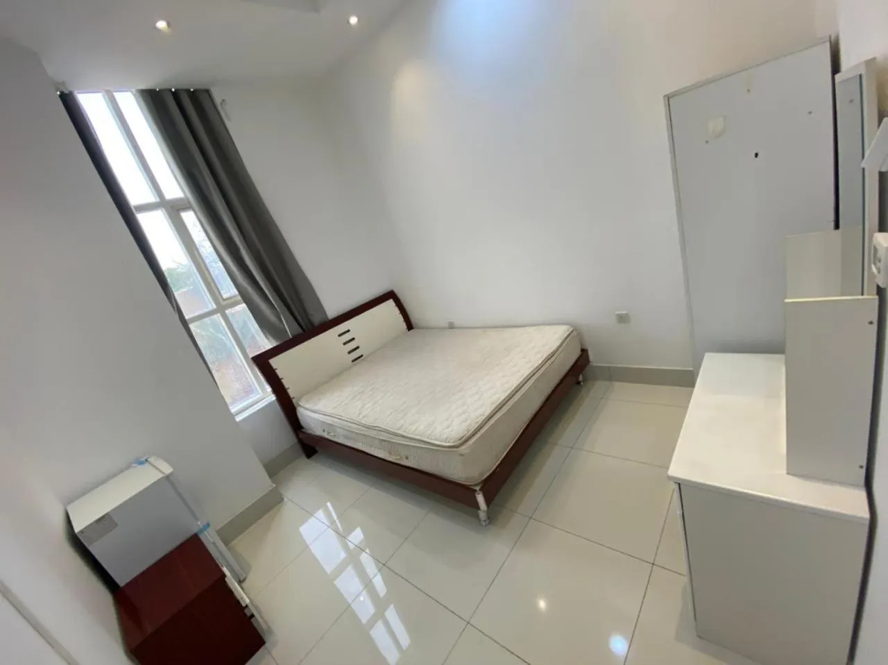 Economical Rooms For Rent In Dubai 0*,  United Arab Emirates